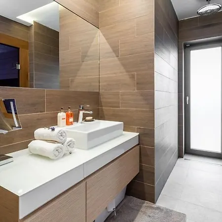 Casa vacanze Escape The Ordinary Jesenice (Prague-West)